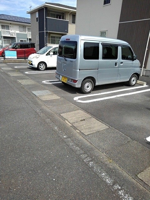 14/20 駐車場