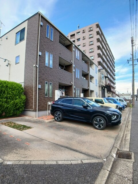 14/22 駐車場