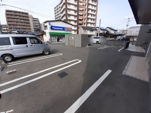 14/20 駐車場