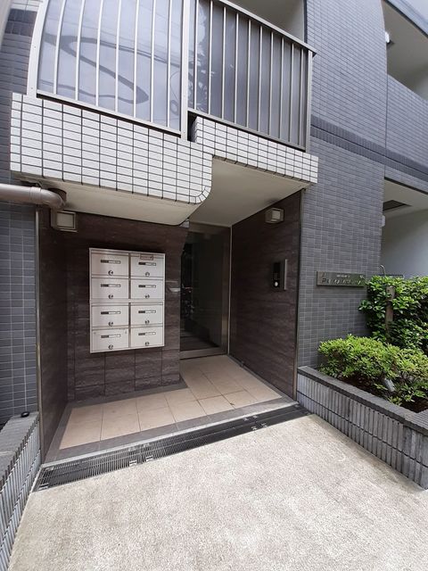 14/22 エントランス