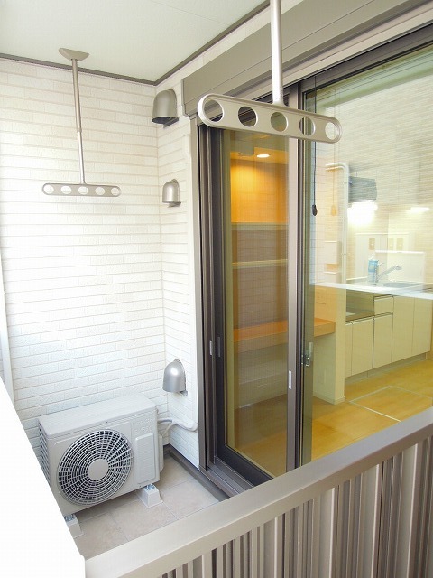 13/20 バルコニー