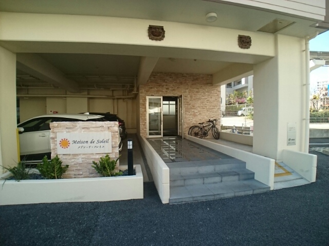 14/20 エントランス