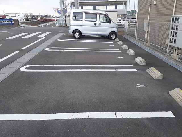 14/20 駐車場
