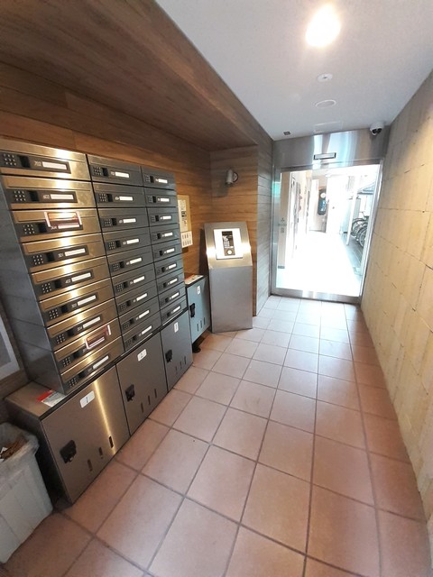 14/20 エントランス