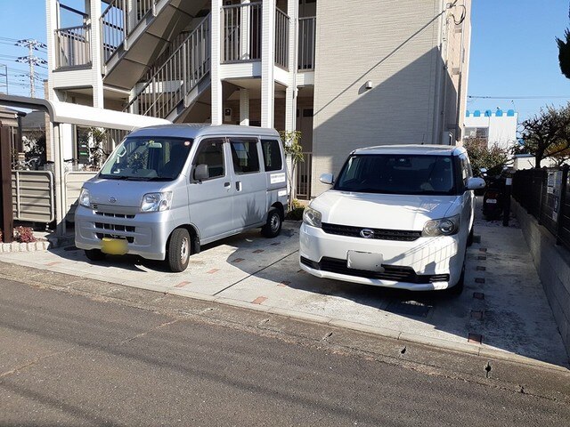 17/23 駐車場