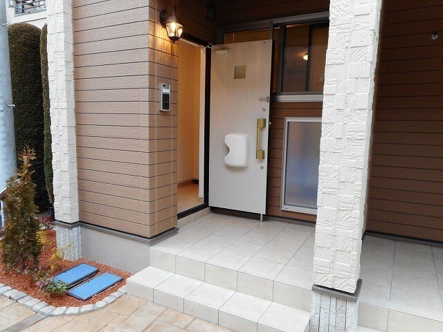 14/20 エントランス