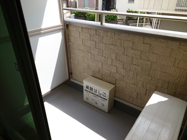 13/19 バルコニー