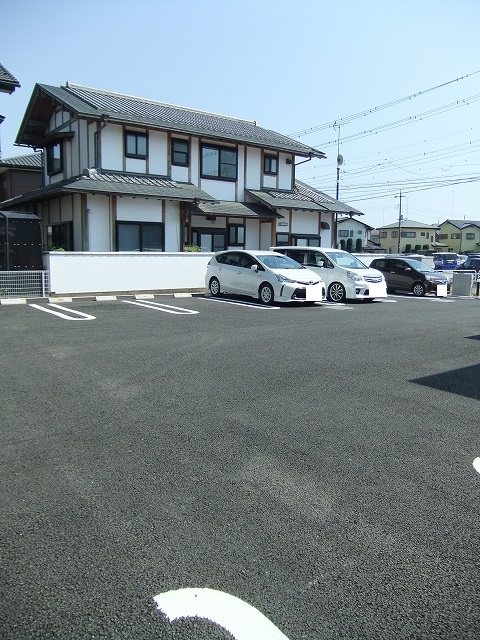 14/20 駐車場