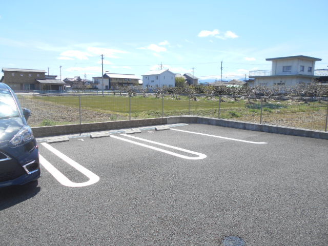 14/20 駐車場