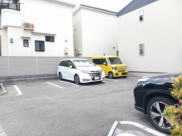 14/20 駐車場
