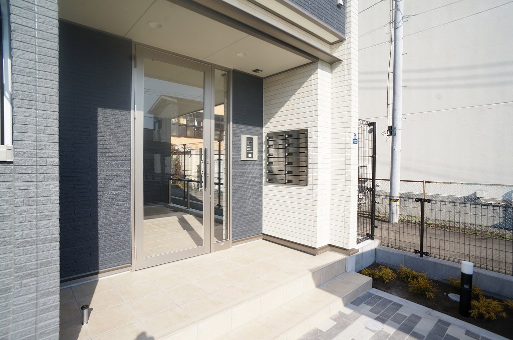 14/22 エントランス