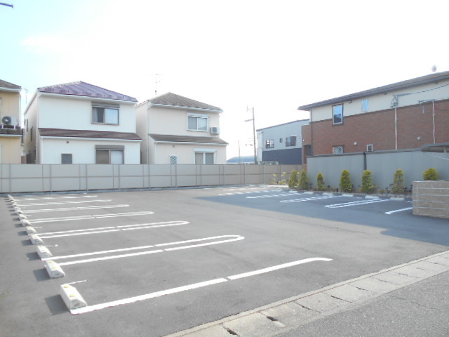 14/20 駐車場
