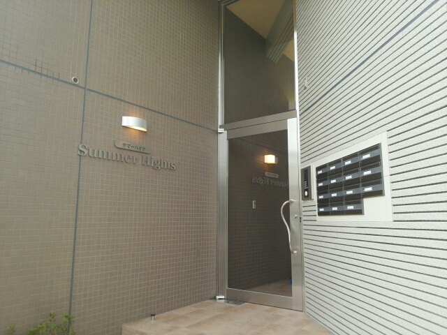 14/20 エントランス