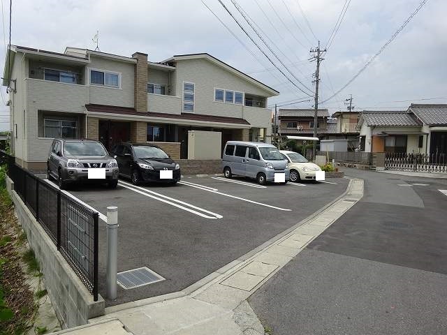 14/20 駐車場