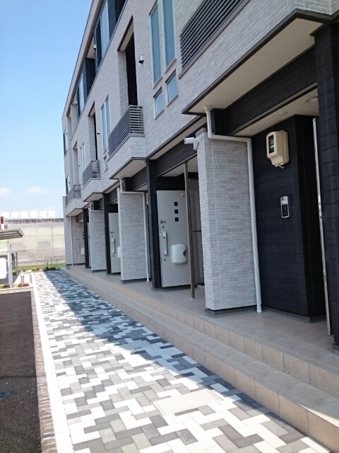 13/22 エントランス