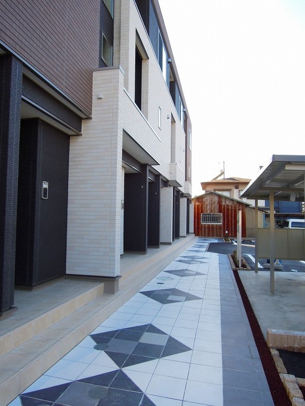 14/20 エントランス