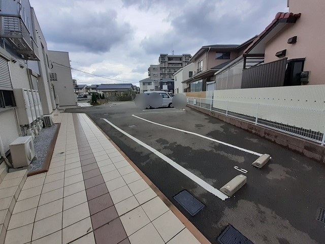 14/20 駐車場
