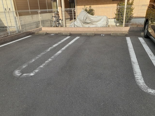 14/20 駐車場