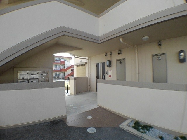 14/20 エントランス