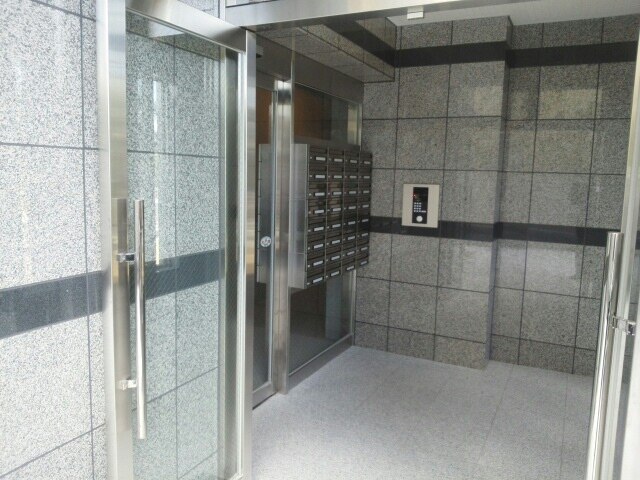 13/20 エントランス