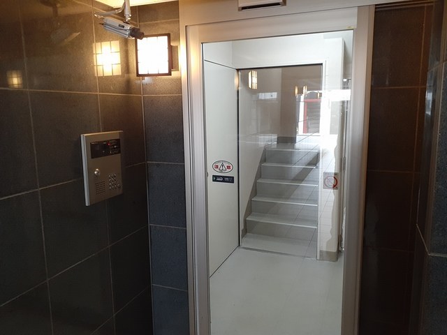 14/20 エントランス