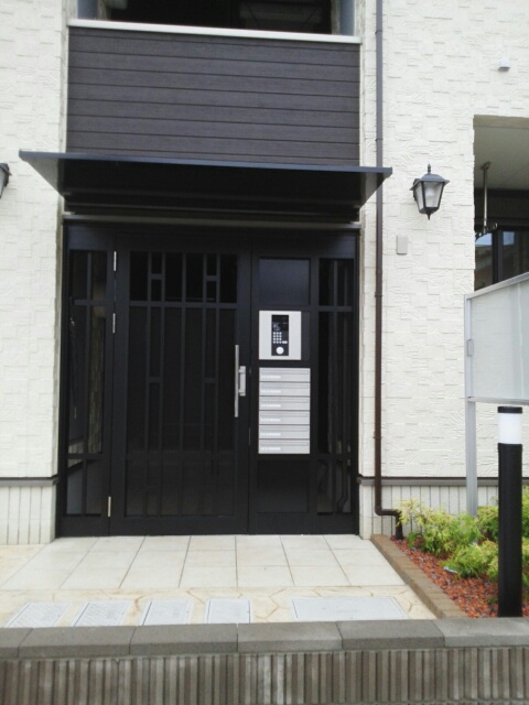 14/22 エントランス