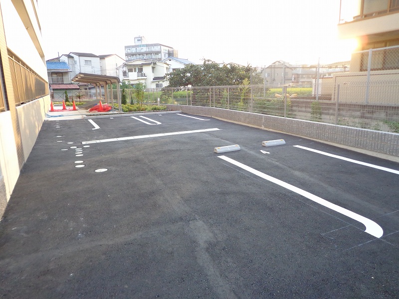 14/20 駐車場