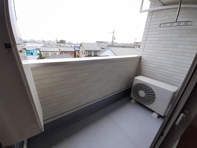 13/20 バルコニー