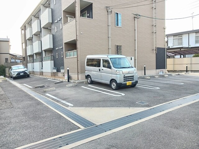 14/20 駐車場