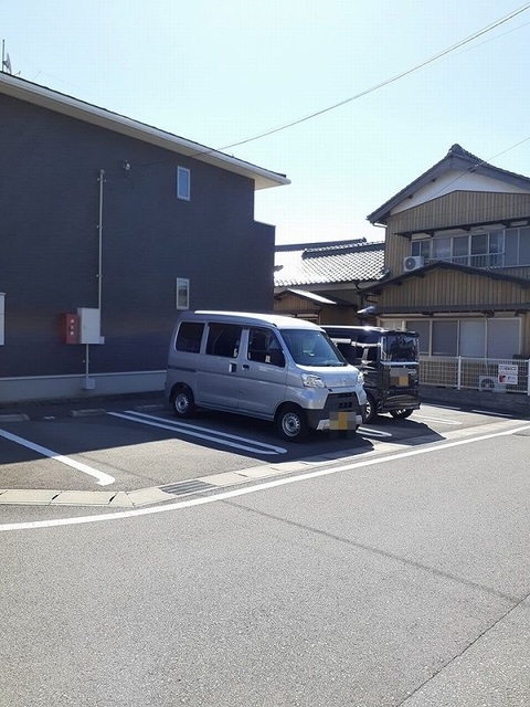 14/20 駐車場