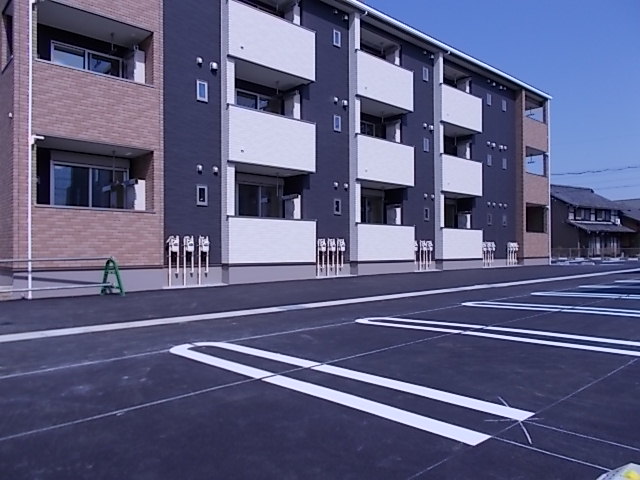 14/20 駐車場