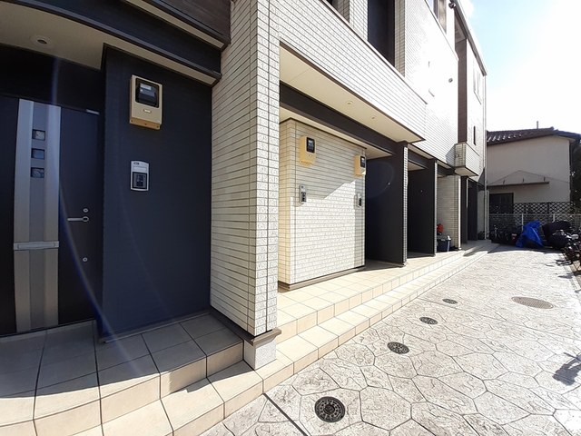 14/20 エントランス