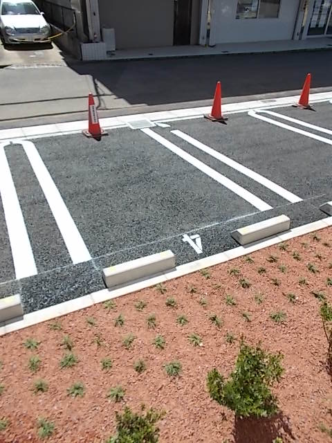14/20 駐車場