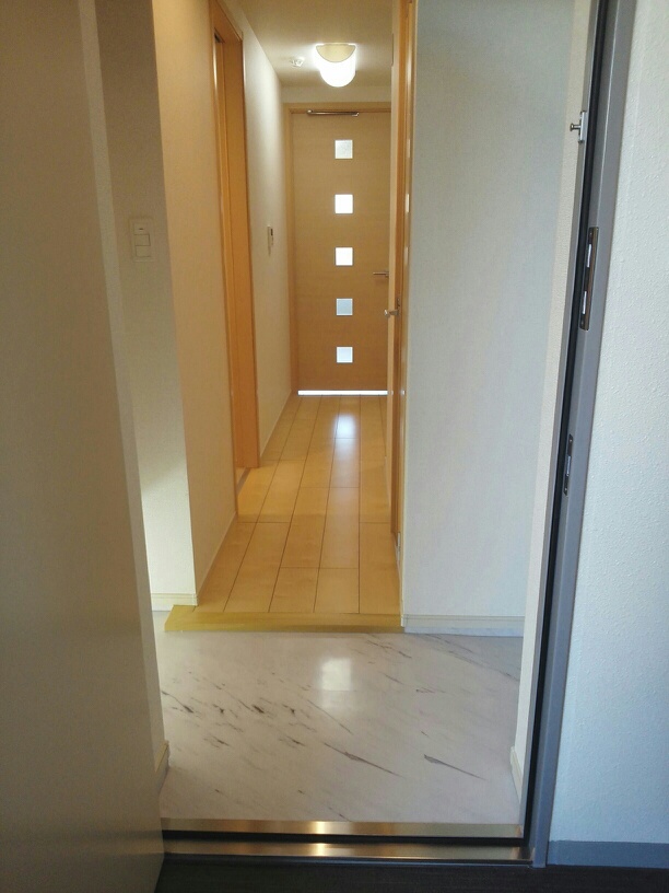 5/20 玄関