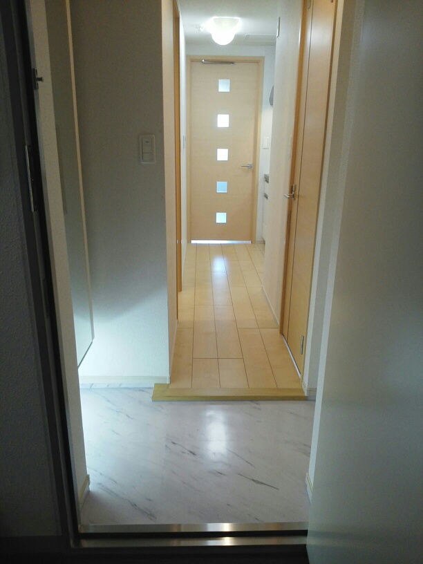 5/22 玄関