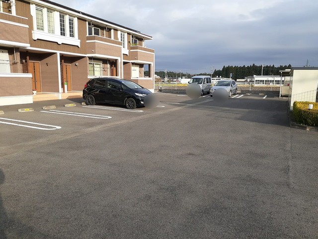 14/19 駐車場