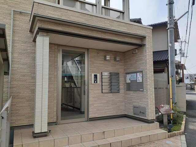 13/20 エントランス