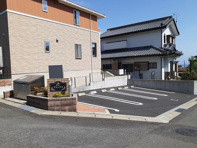 14/18 駐車場