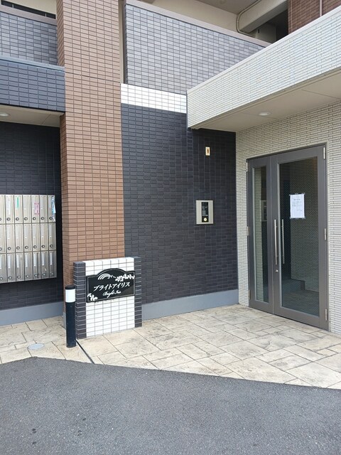 13/20 エントランス