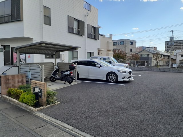 14/20 駐車場