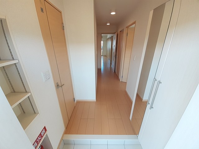 5/23 玄関