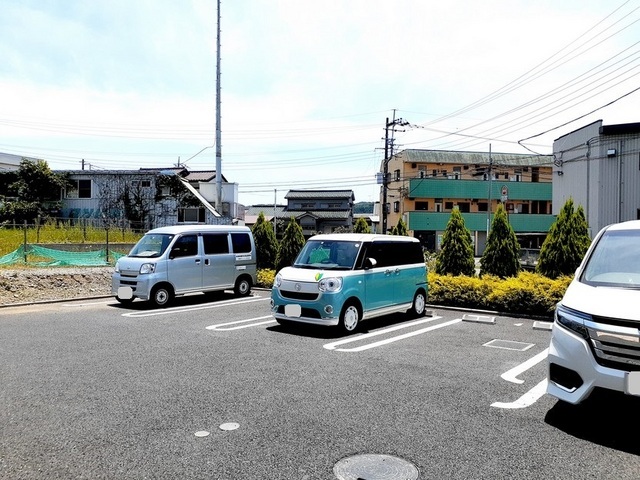 14/20 駐車場