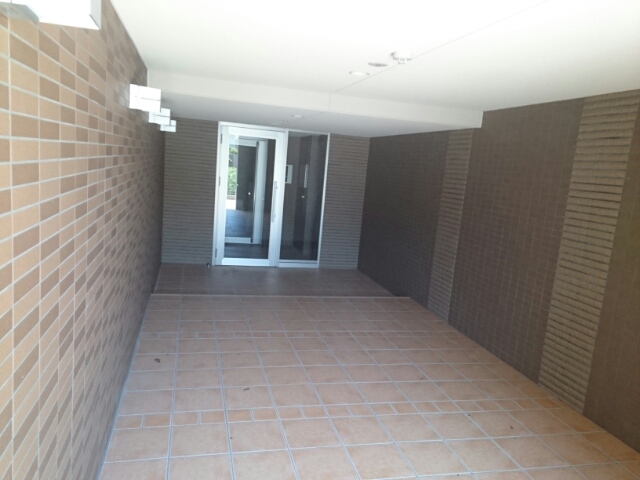 13/20 エントランス