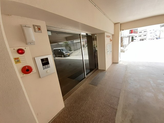 14/20 エントランス