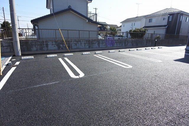 14/23 駐車場