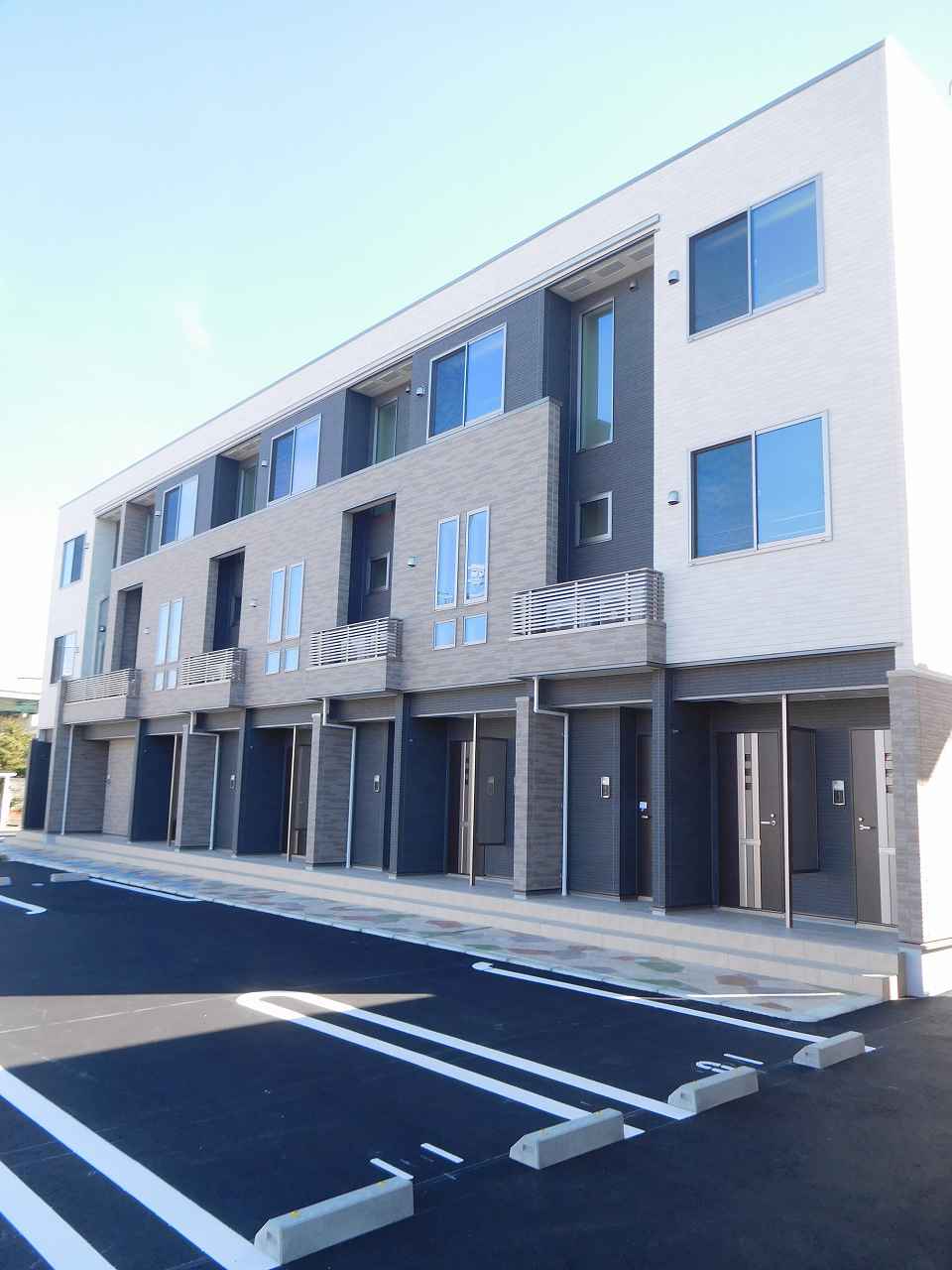 14/20 エントランス