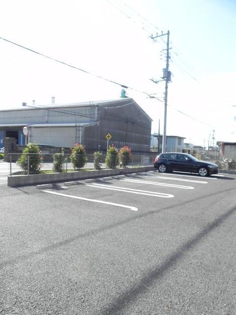 13/19 駐車場
