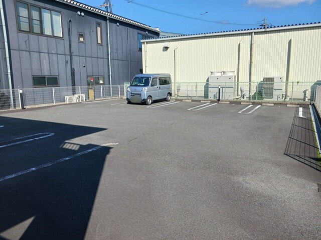 14/20 駐車場