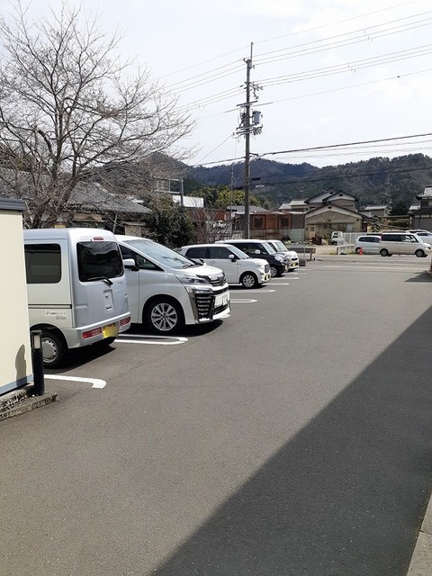 14/20 駐車場