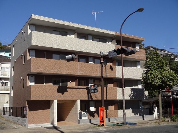 エスポワール三ッ沢の外観